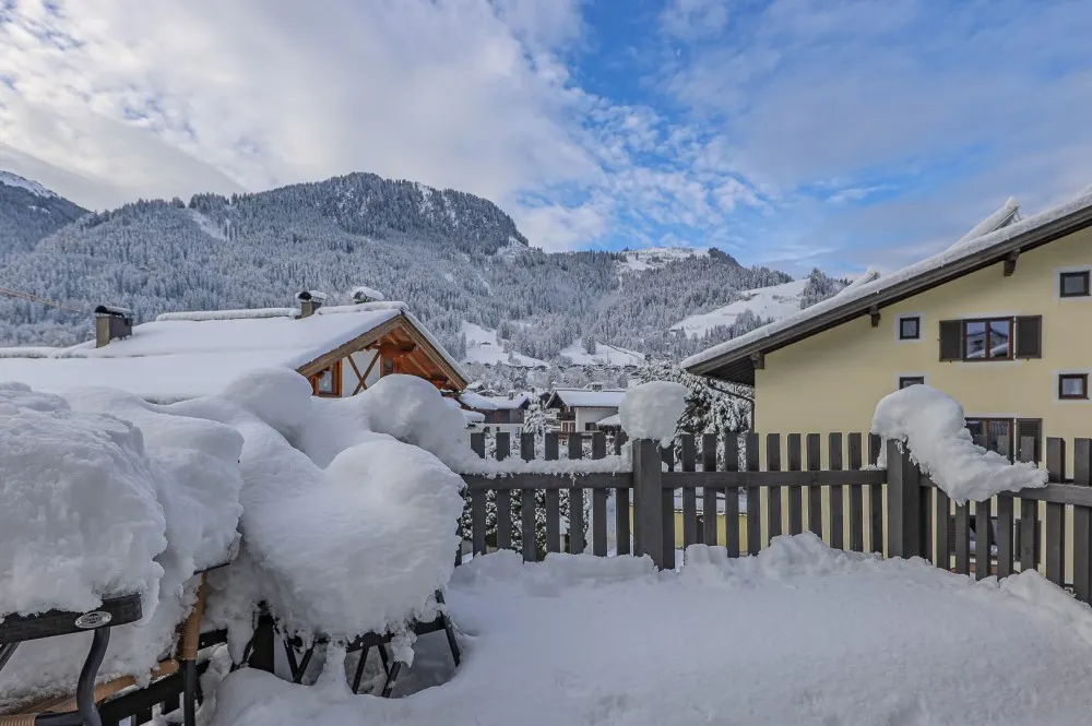KITZIMMO-Hochwertiges Apartment mit touristischer Widmung kaufen - Immobilien Kitzbühel.