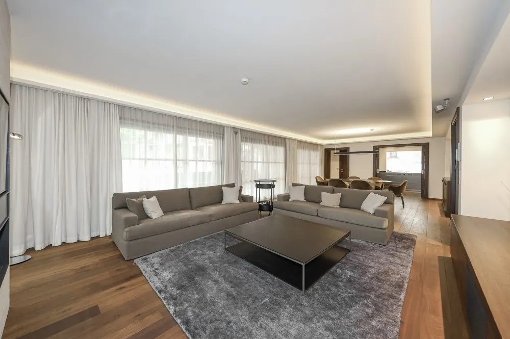 KITZIMMO-Luxus-Suite mit Zugang in ein 5-Sterne-Hotel - Immobilien Kitzbühel.