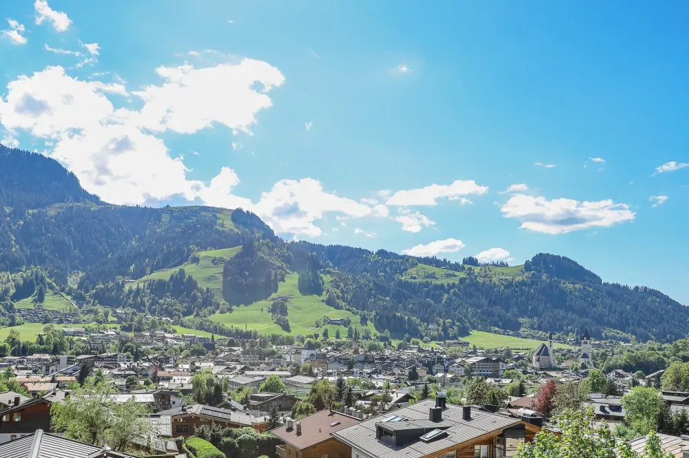 KITZIMMO-Luxusvilla in Toplage am Sonnberg kaufen - Immobilien Kitzbühel.