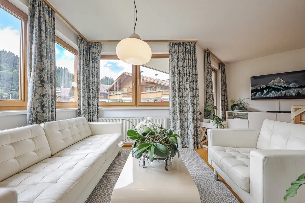 KITZIMMO-Großzügige Wohnung in zentrumsnaher Ruhelage kaufen - Immobilien Kitzbühel.