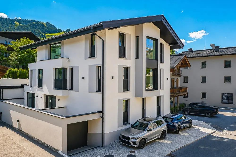 KITZIMMO-Luxuriöse Stadtvilla im Herzen von Kitzbühel kaufen - Immobilien KITZIMMO.