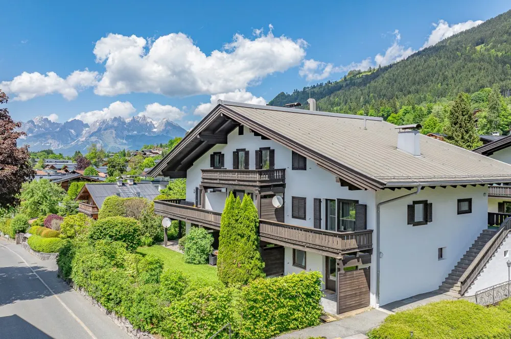 KITZIMMO-Exklusiver Freizeitwohnsitz am Sonnberg mit Panoramablick kaufen - Immobilien Kitzbühel.