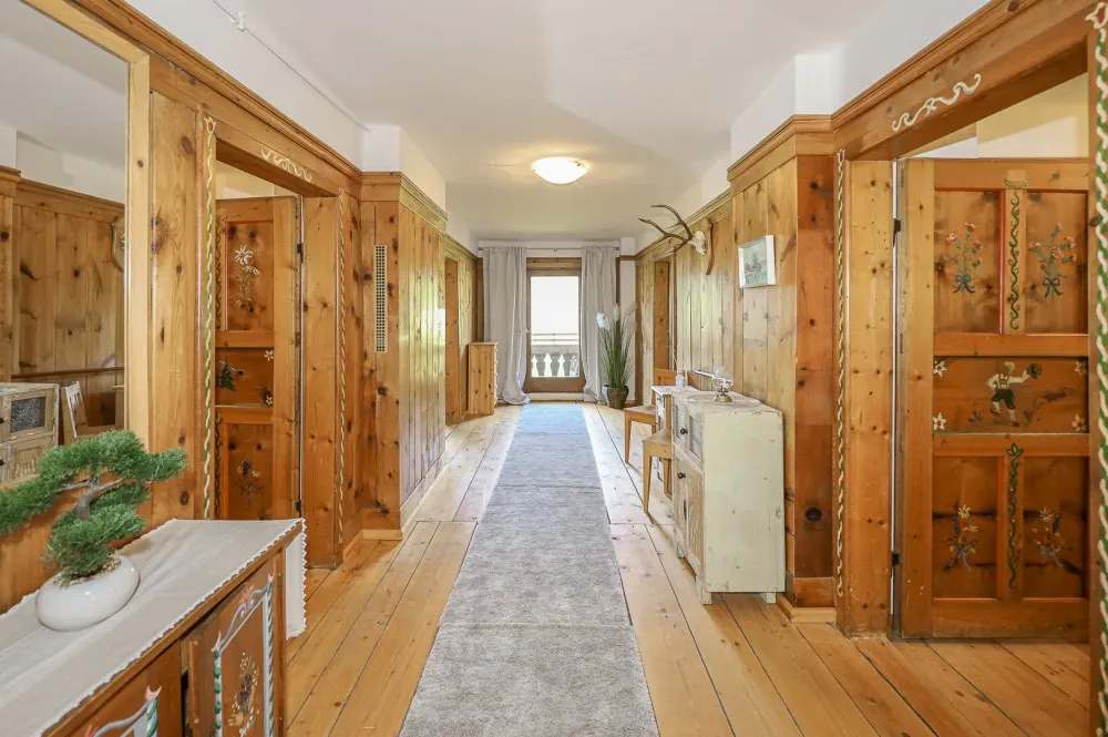 KITZIMMO-Dachgeschosswohnung im Bauernhaus mit touristischer Widmung - Immobilien Jochberg.