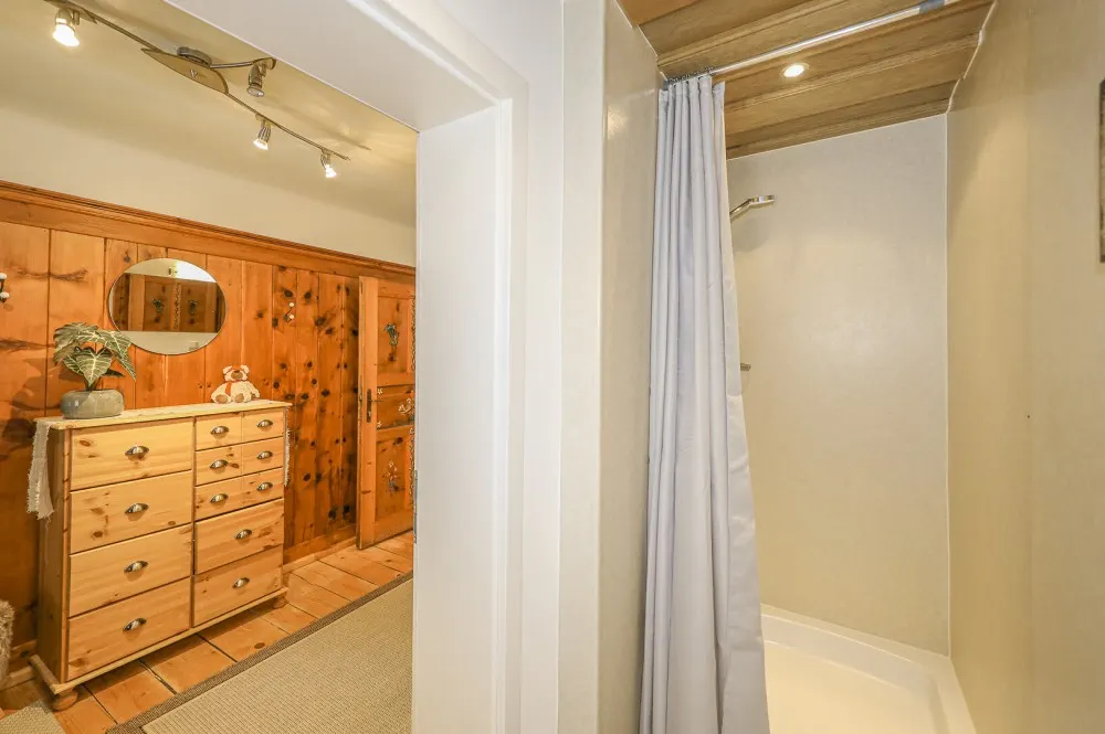 KITZIMMO-Dachgeschosswohnung im Bauernhaus mit touristischer Widmung - Immobilien Jochberg.