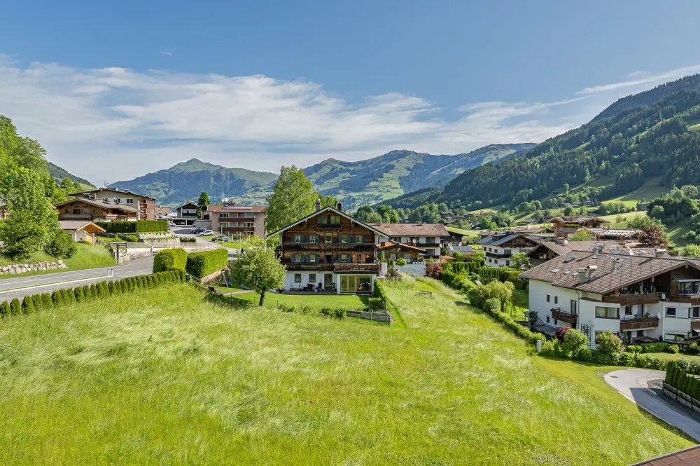 KITZIMMO-Dachgeschosswohnung im Bauernhaus mit touristischer Widmung - Immobilien Jochberg.