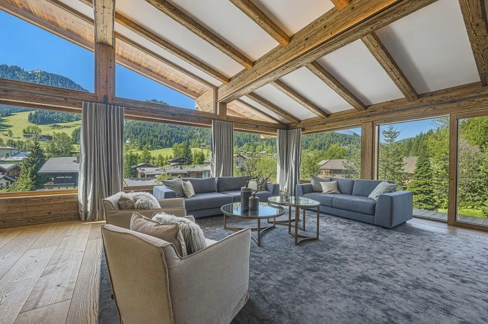 KITZIMMO-Luxusvilla mit Indoorpool in Toplage - Immobilien Kitzbühel.