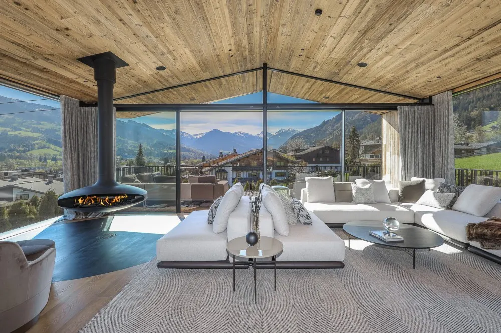 KITZIMMO-Luxusvilla mit Pool am Hahnenkamm - Immobilien Kitzbühel.
