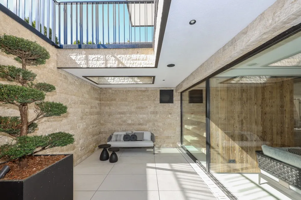 KITZIMMO-Luxusvilla mit Pool am Hahnenkamm - Immobilien Kitzbühel.