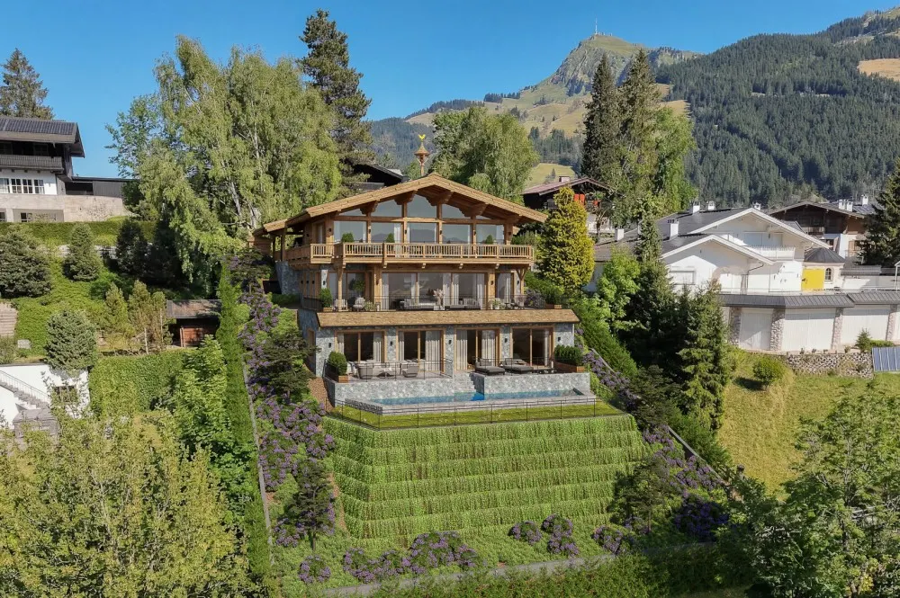 KITZIMMO-Grundstück mit Baugenehmigung in einzigartiger Toplage am Lebenberg - Immobilien Kitzbühel.