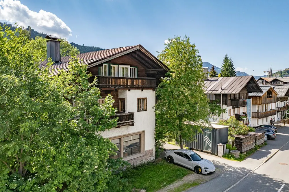 KITZIMMO-Stadthaus im Zentrum mit großem Potenzial kaufen - Immobilien Kitzbühel.