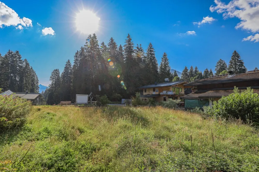 KITZIMMO-Grundstück mit Baugenehmigung für ein exklusives Chalet - Immobilien Oberndorf.