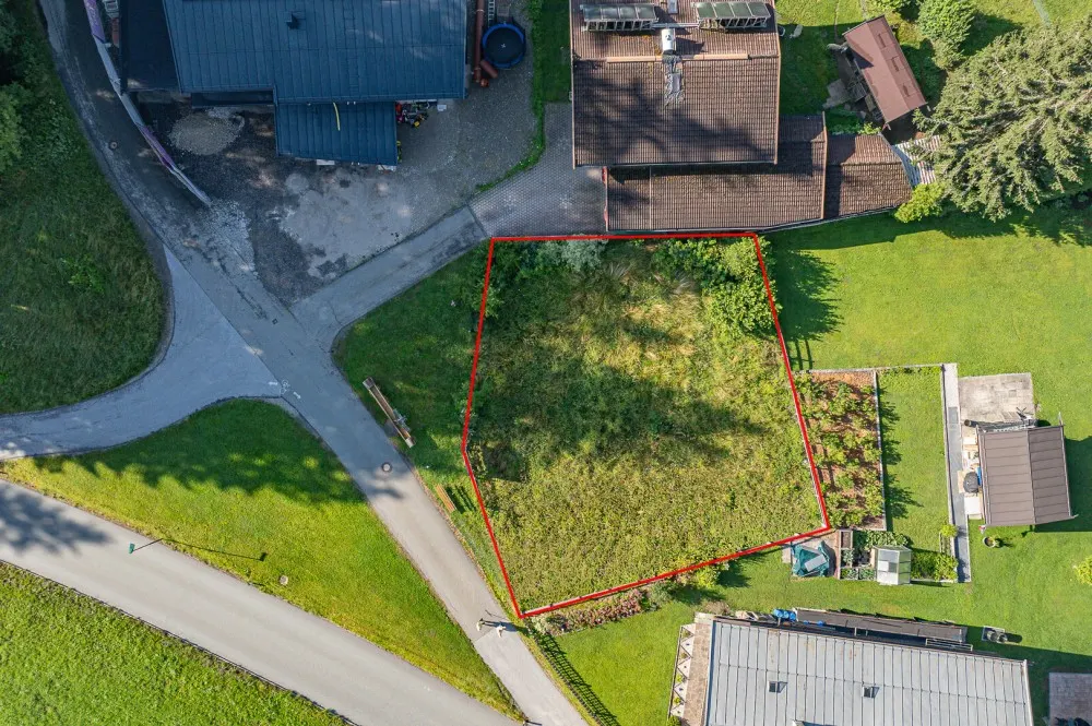 KITZIMMO-Grundstück mit Baugenehmigung für ein exklusives Chalet - Immobilien Oberndorf.
