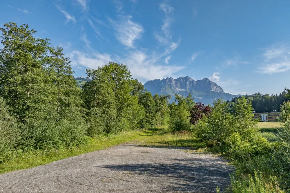KITZIMMO-Grundstück mit Projektierung für ein Wohn- und Geschäftshaus - Immobilien Reith.