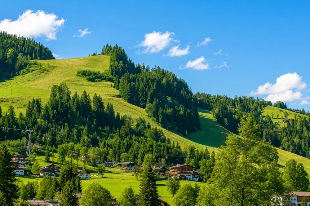 KITZIMMO-Exklusives Grundstück mit genehmigter Luxusvilla - Immobilien Kitzbühel.