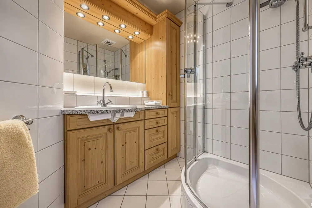 KITZIMMO-Großzügige Wohnung mit schönem Ausblick in Zentrumslage - Immobilien Kitzbühel.-8