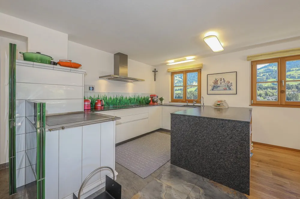 KITZIMMO-Exklusives Landhaus in traumhafter & unverbaubarer Aussichtslage - Immobilien Kitzbühel.-28
