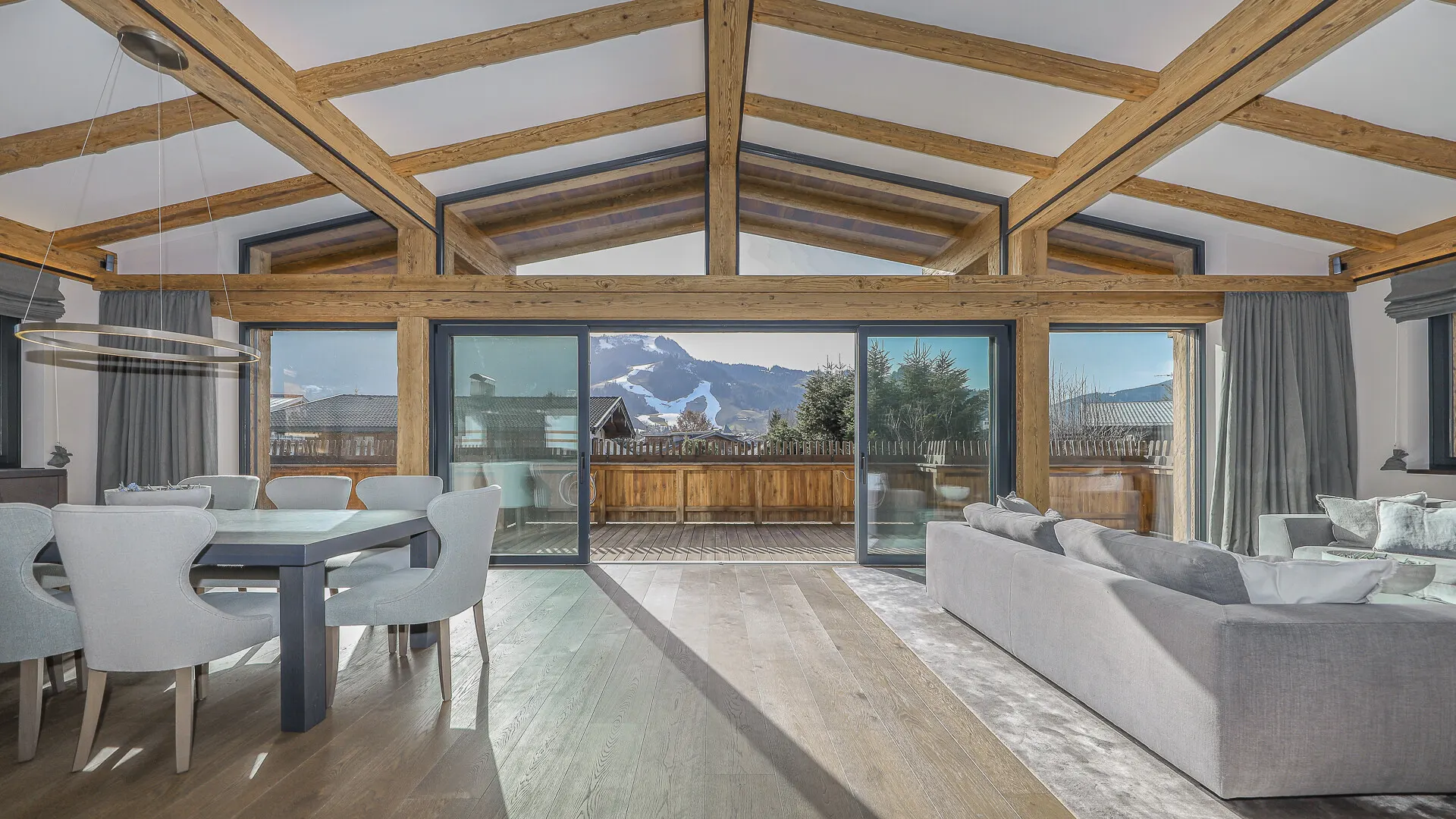 KITZIMMO-Luxusvilla mit Pool in Toplage am Sonnberg kaufen - Immobilien Kitzbühel.-3