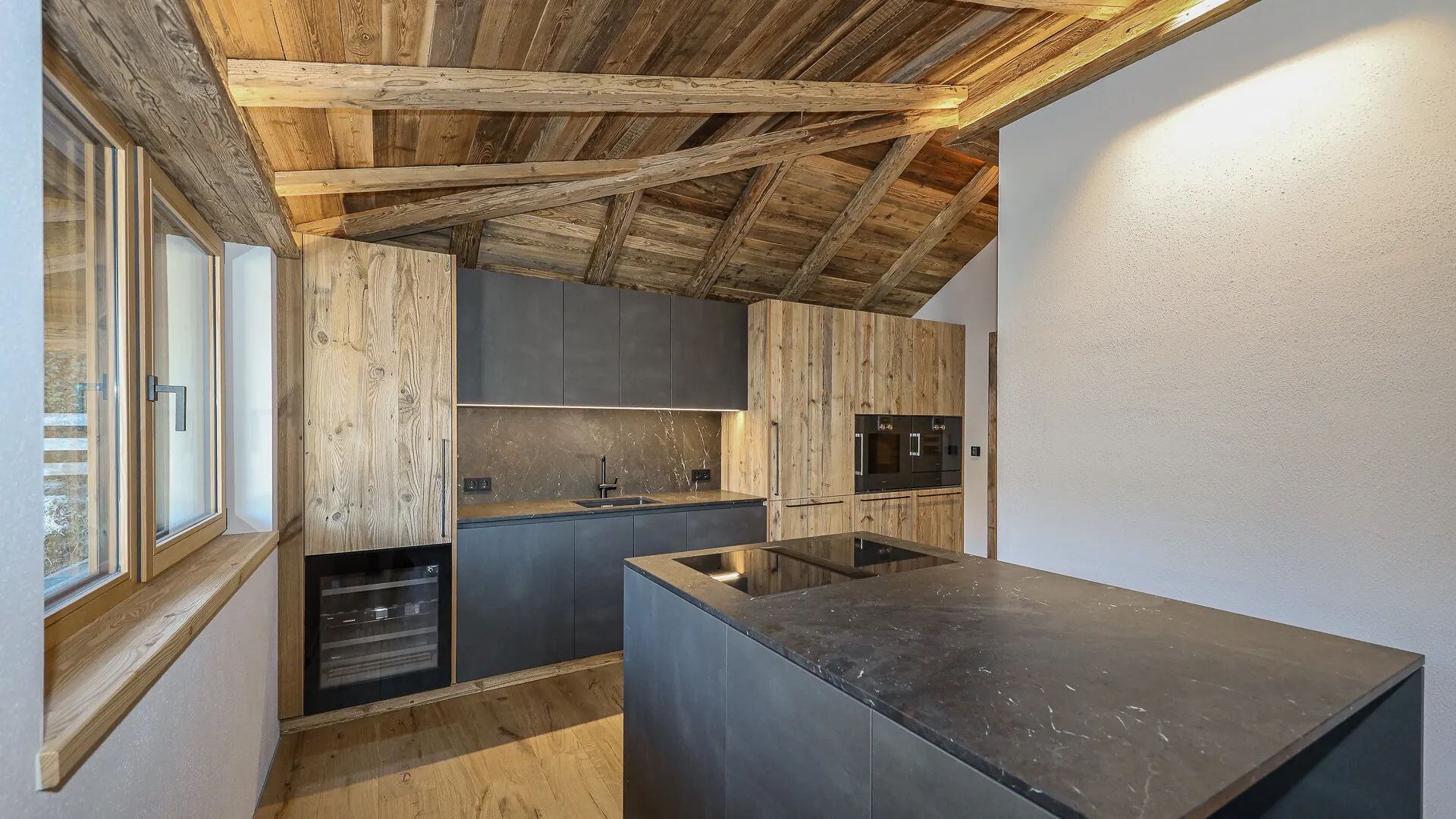 KITZIMMO-Exklusives Neubau-Penthouse mit Ski/in-Ski/out - Immobilien Kirchberg.
