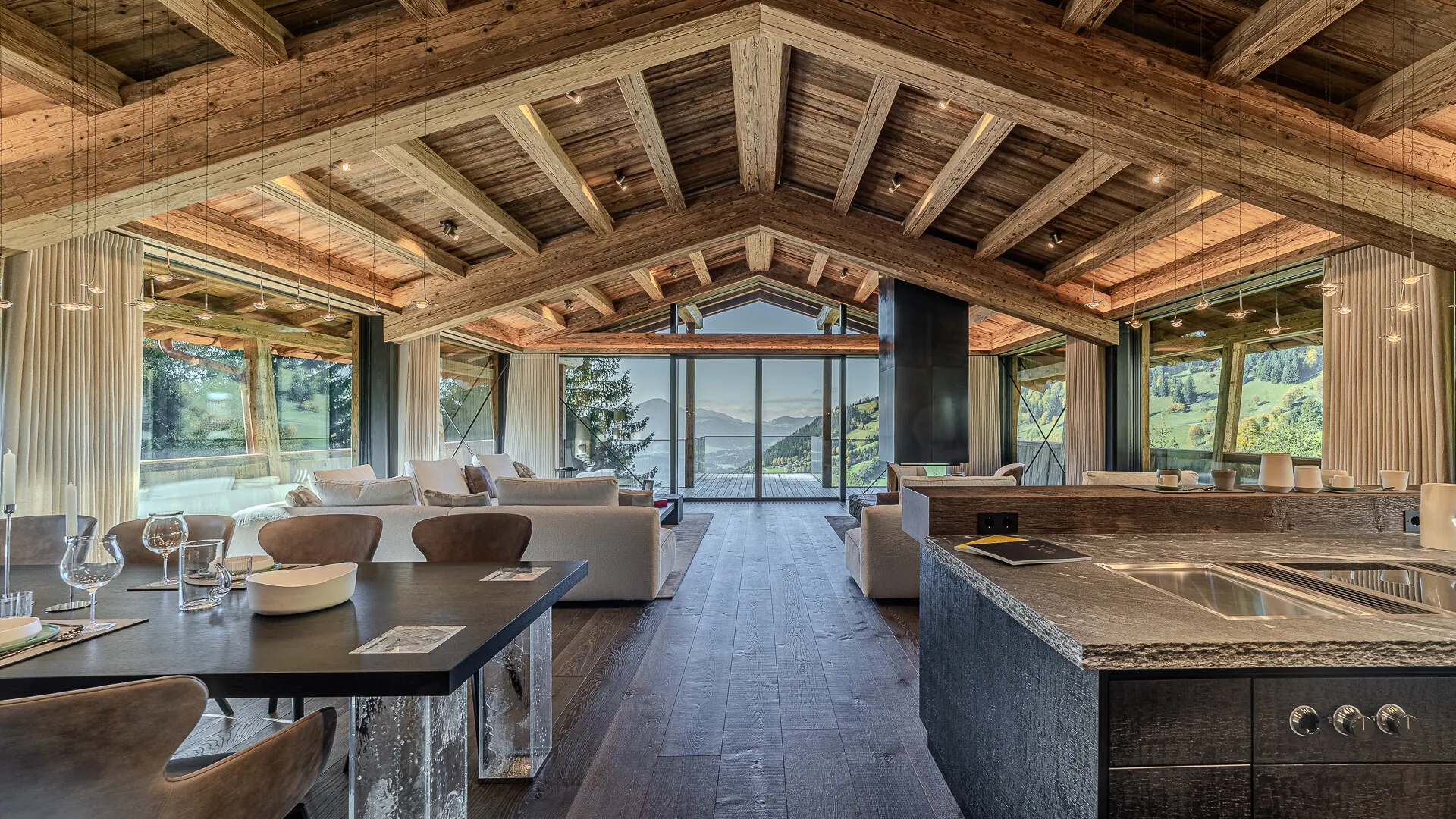 KITZIMMO-THE SHAPE OF WATER - Luxusvilla in prominenter Toplage - Immobilien Kitzbühel.