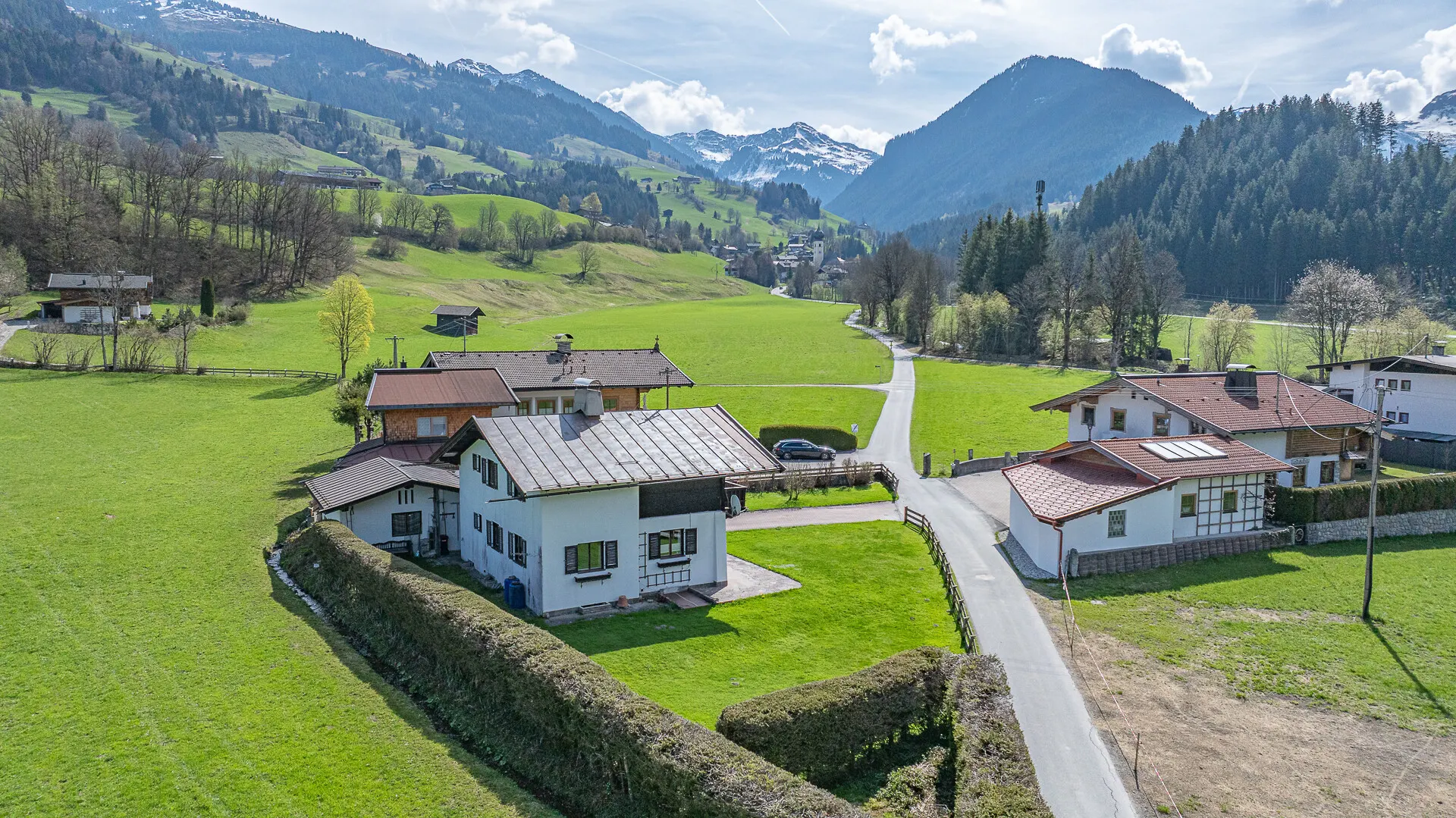 KITZIMMO-Landhaus in Toplage kaufen - Immobilien Aurach bei Kitzbühel.