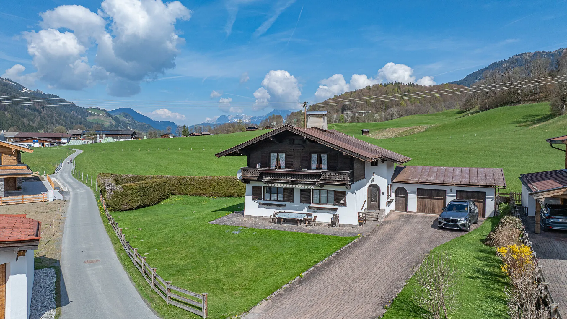 KITZIMMO-Landhaus in Toplage kaufen - Immobilien Aurach bei Kitzbühel.