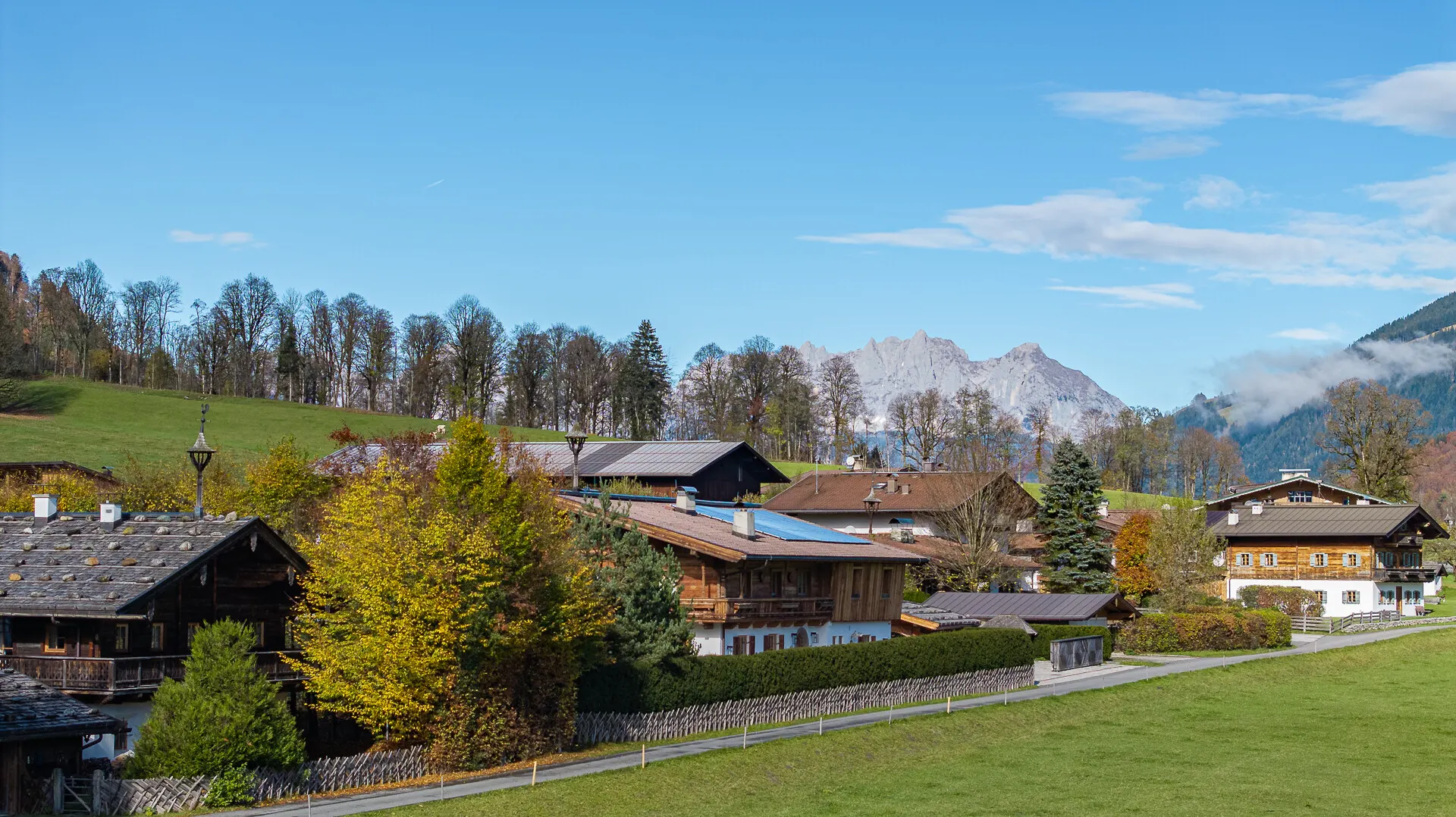 KITZIMMO-Grundstück mit Baugenehmigung Toplage kaufen - Immobilien Aurach.-7-9