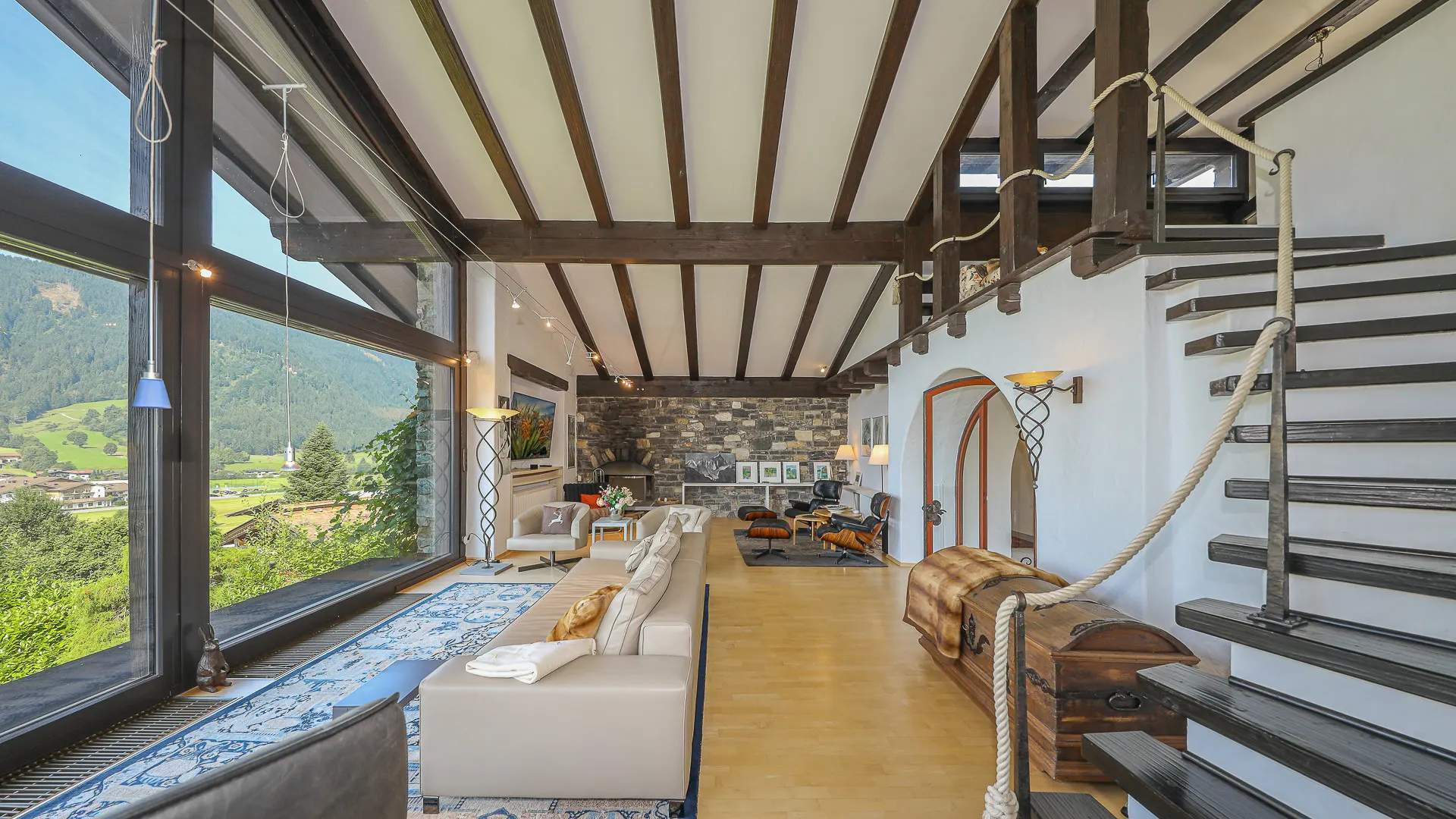 KITZIMMO-Chalet Landhausvilla in Toplage kaufen - Immobilien Reith bei Kitzbühel.