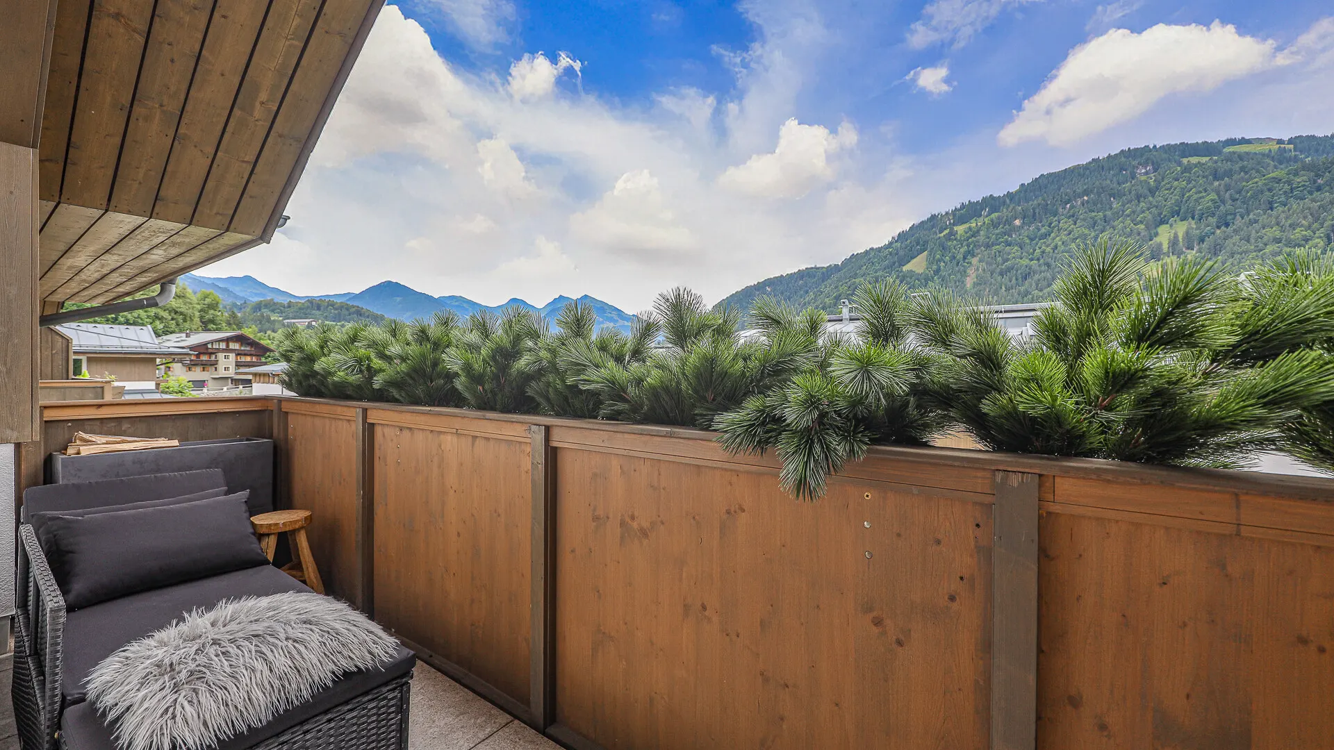 KITZIMMO-Luxus-Penthouse mit Steif-Blick in sonniger Ruhelage - Immobilien Kitzbühel.-23