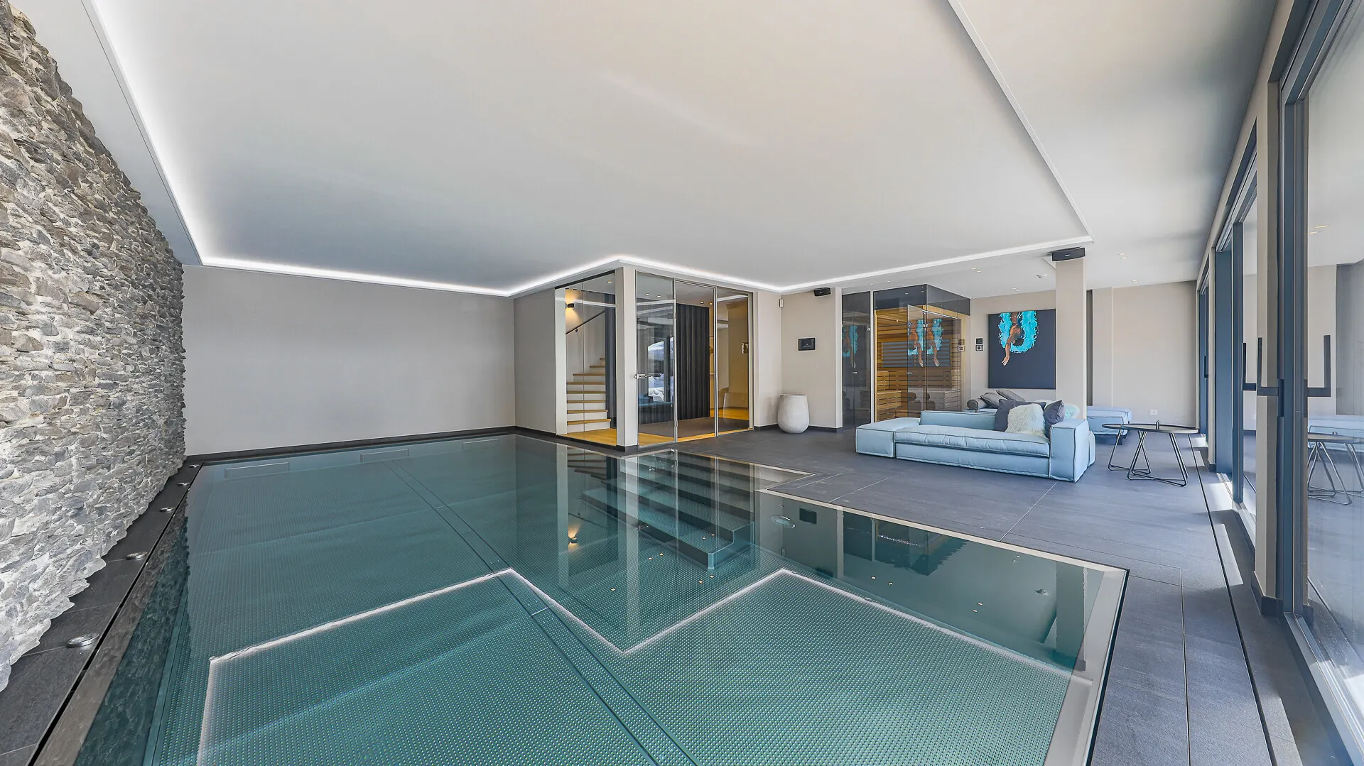 KITZIMMO-Luxusvilla mit Indoorpool in Toplage - Immobilien Kitzbühel.