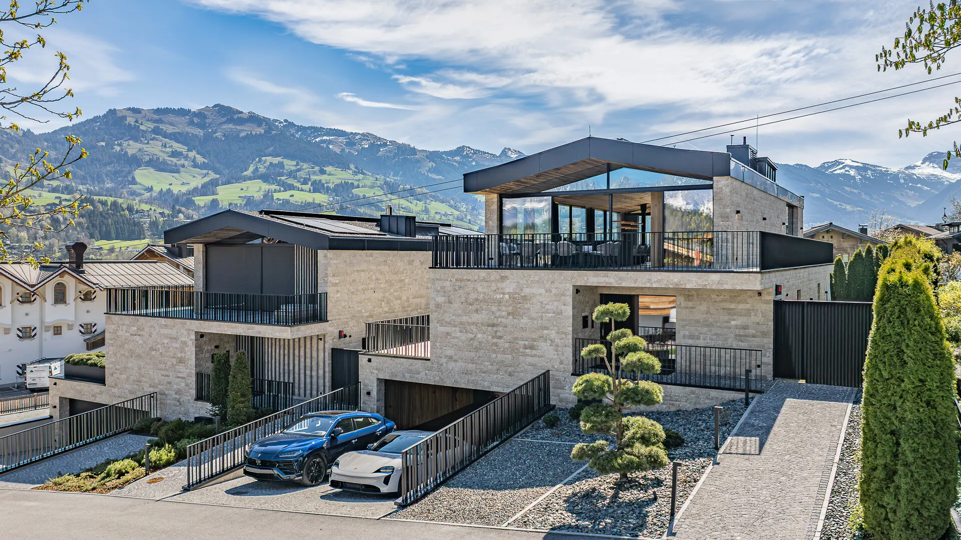 KITZIMMO-Luxusvilla mit Pool am Hahnenkamm - Immobilien Kitzbühel.