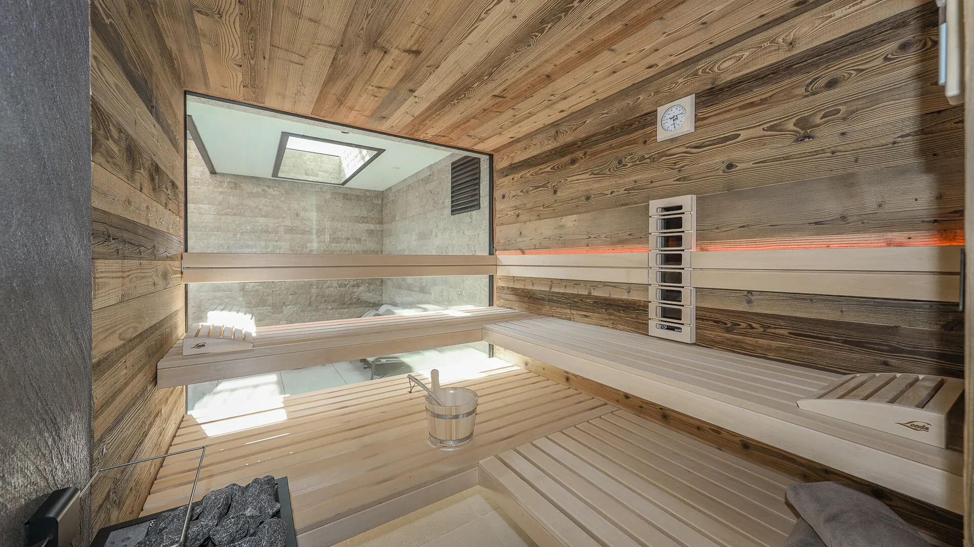 KITZIMMO-Luxusvilla mit Pool am Hahnenkamm - Immobilien Kitzbühel.