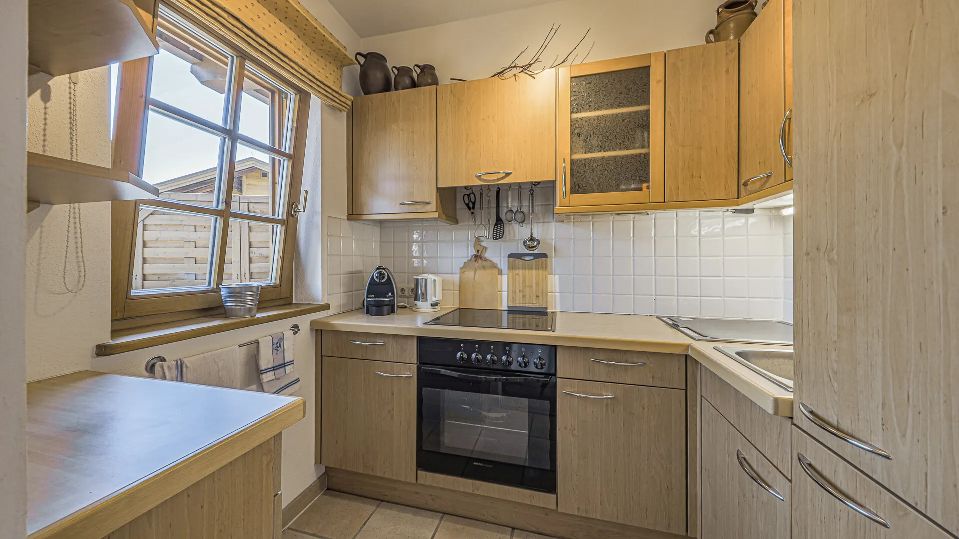 KITZIMMO-Großzügige Wohnung mit schönem Ausblick in Zentrumslage - Immobilien Kitzbühel.-3