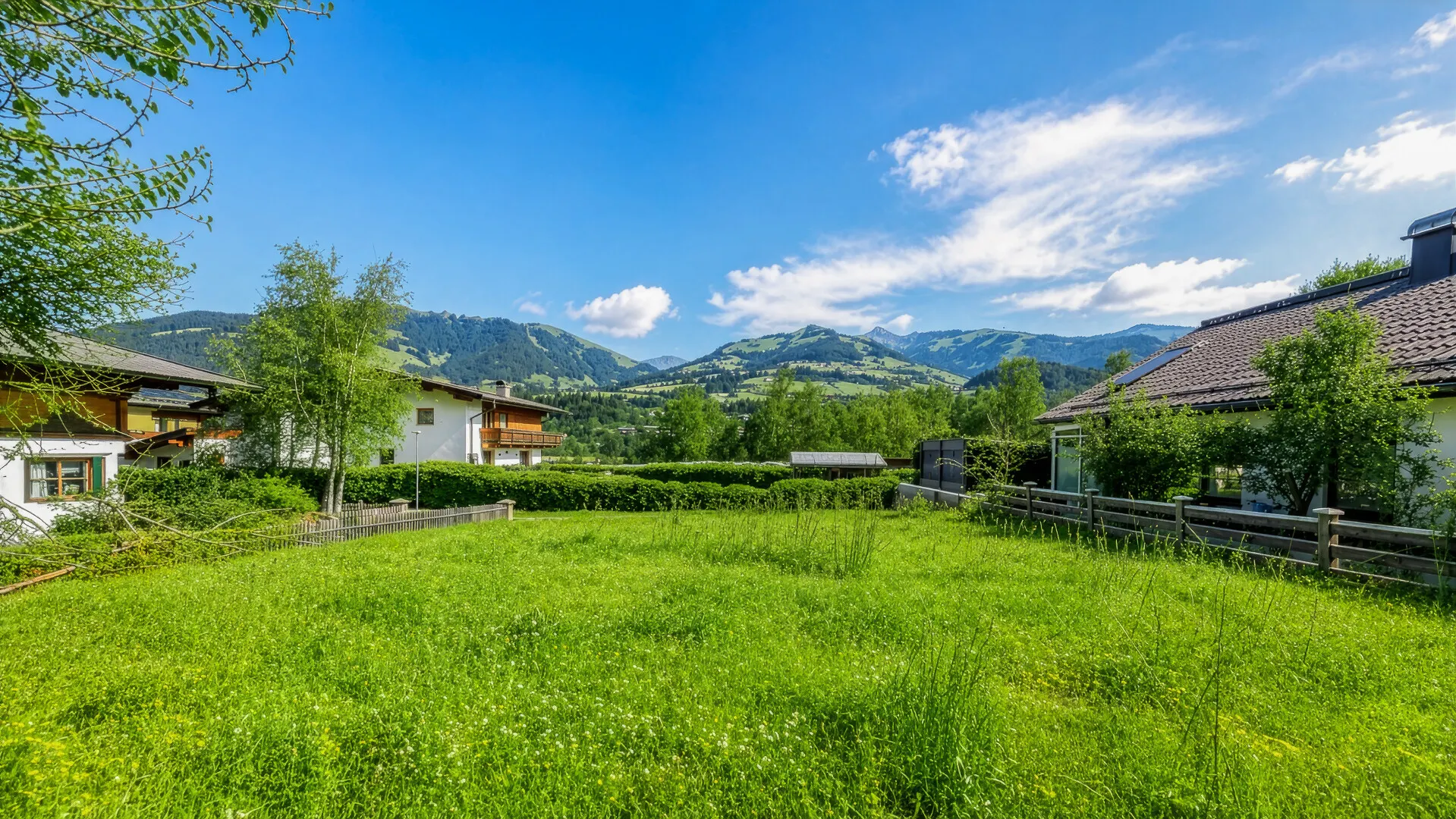 KITZIMMO-Grundstück mit Baugenehmigung für 3-Luxuswohnungen - Immobilien Kitzbühel.