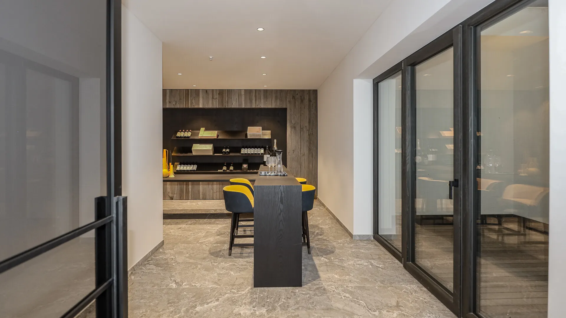 KITZIMMO-Einzigartige Luxusvilla mit Gästehaus in prominenter Toplage - Immobilien Aurach.