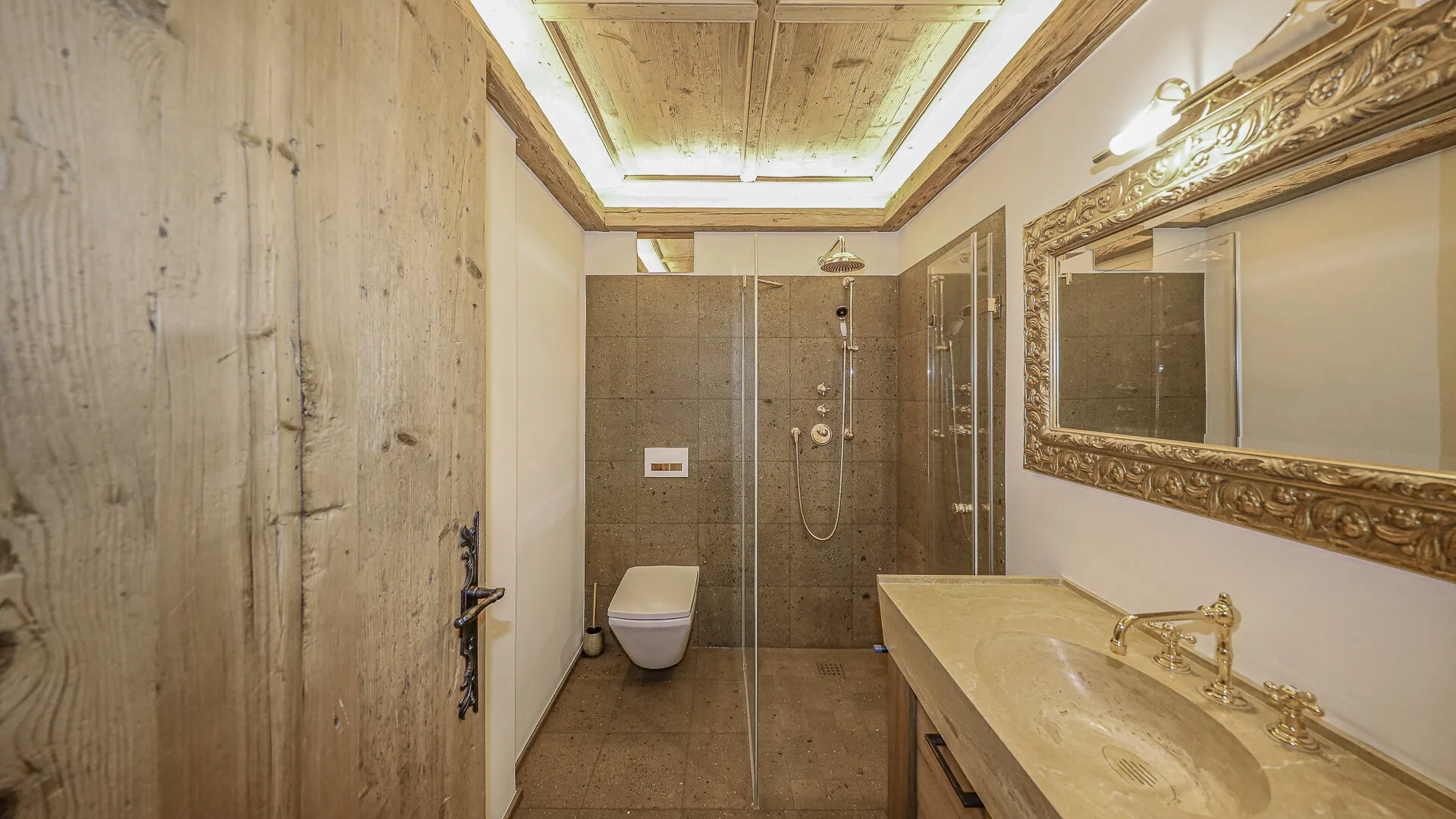 KITZIMMO-Exklusive Luxusvilla mit Freizeitwohnsitz auf der Bichlalm - Immobilien Kitzbühel.