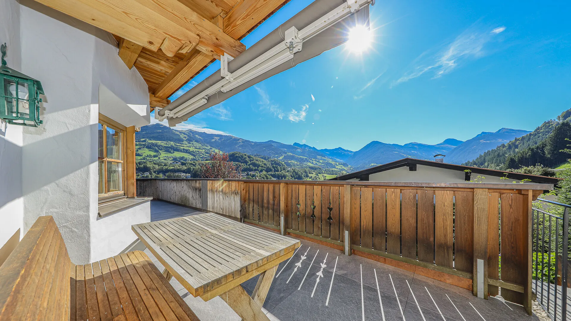 KITZIMMO-Exklusives Landhaus in traumhafter & unverbaubarer Aussichtslage - Immobilien Kitzbühel.-18